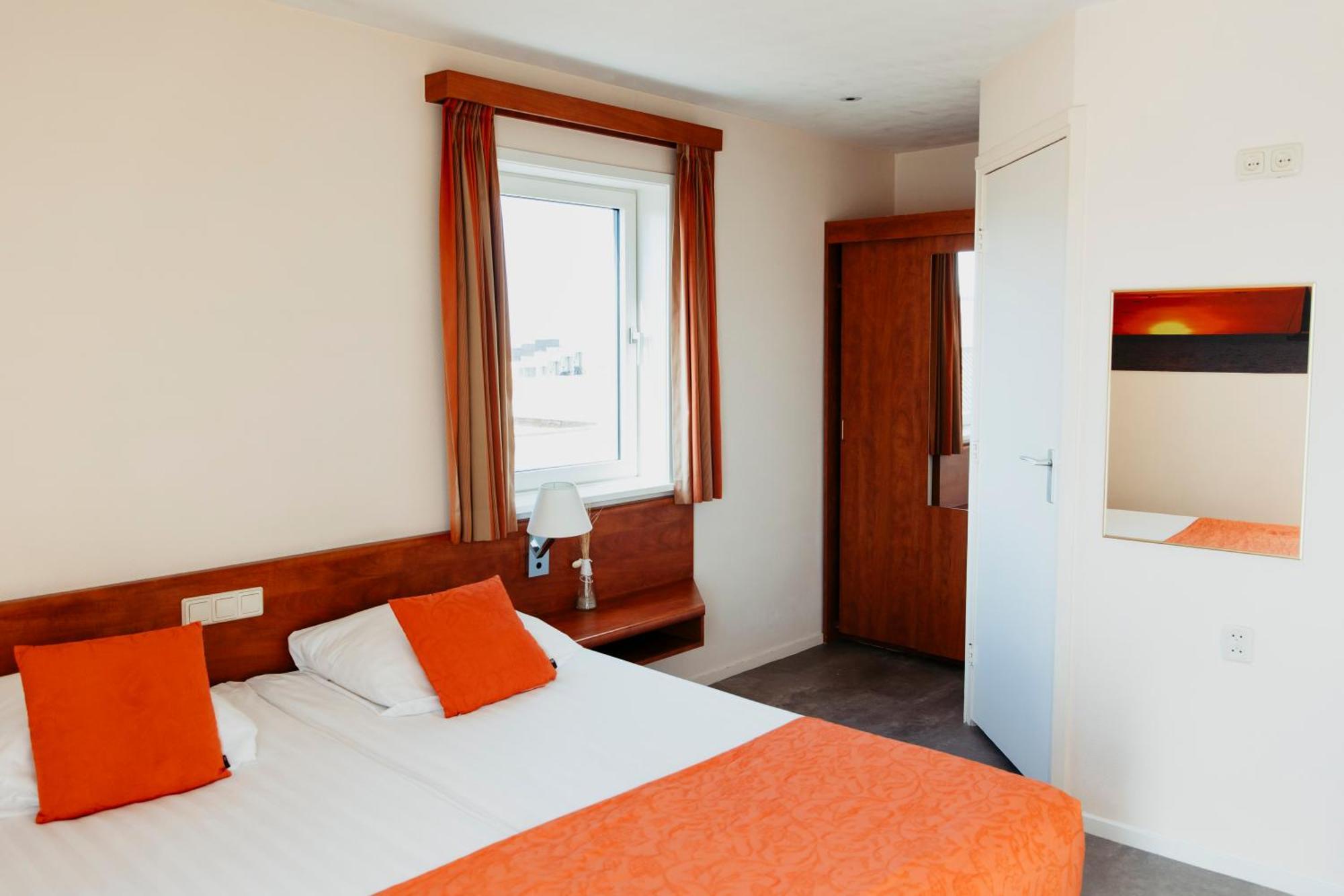 Hotel Victoria Bergen aan Zee Room photo